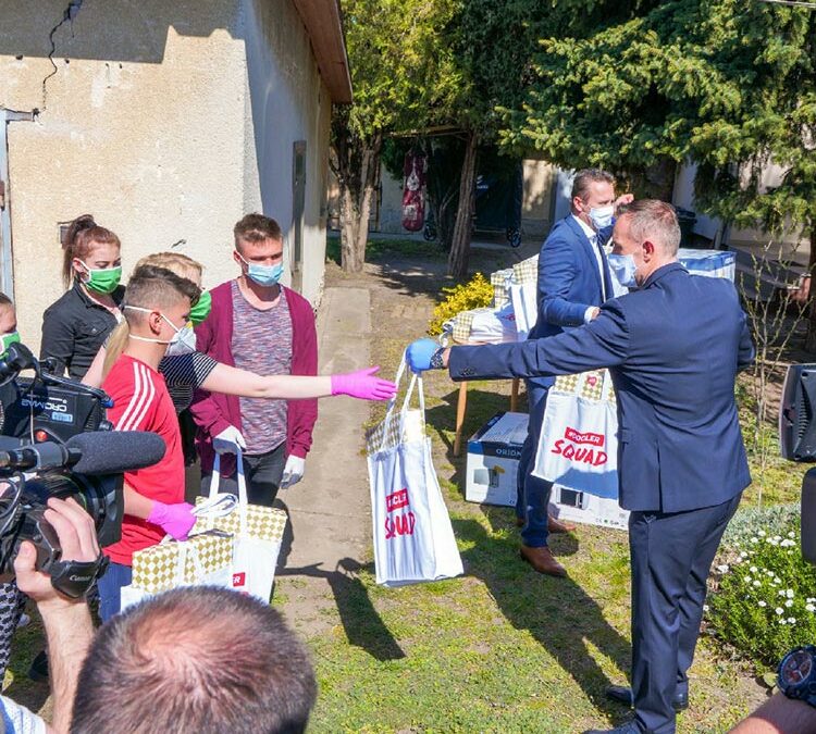 Állami gondoskodásban élő gyermekek digitális oktatásban való támogatása – 2020. március